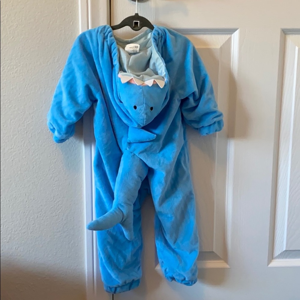 Baby shark costume